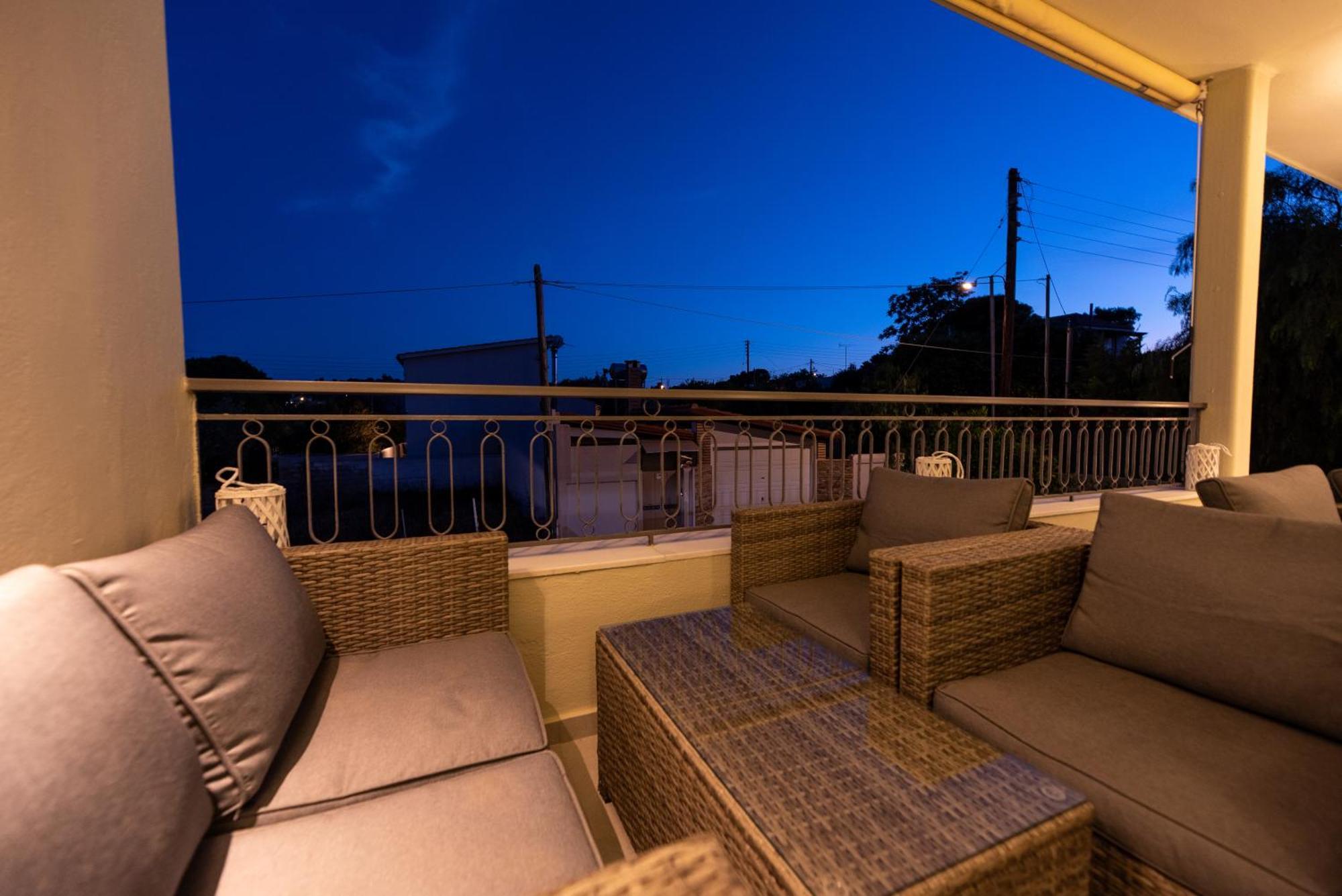 Demi'S Apartments Near Athen'S Airport Артемида Екстериор снимка