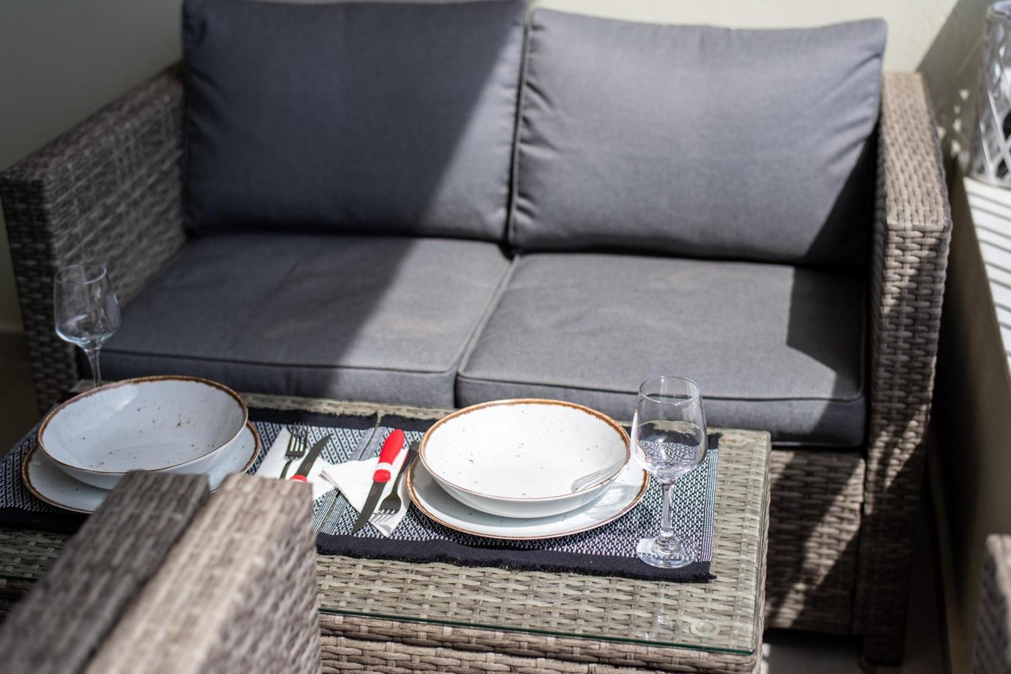 Demi'S Apartments Near Athen'S Airport Артемида Екстериор снимка