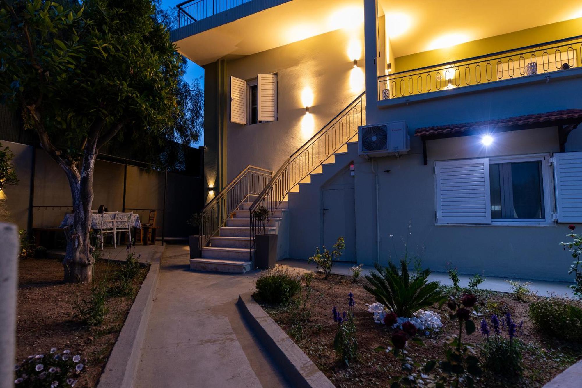 Demi'S Apartments Near Athen'S Airport Артемида Екстериор снимка