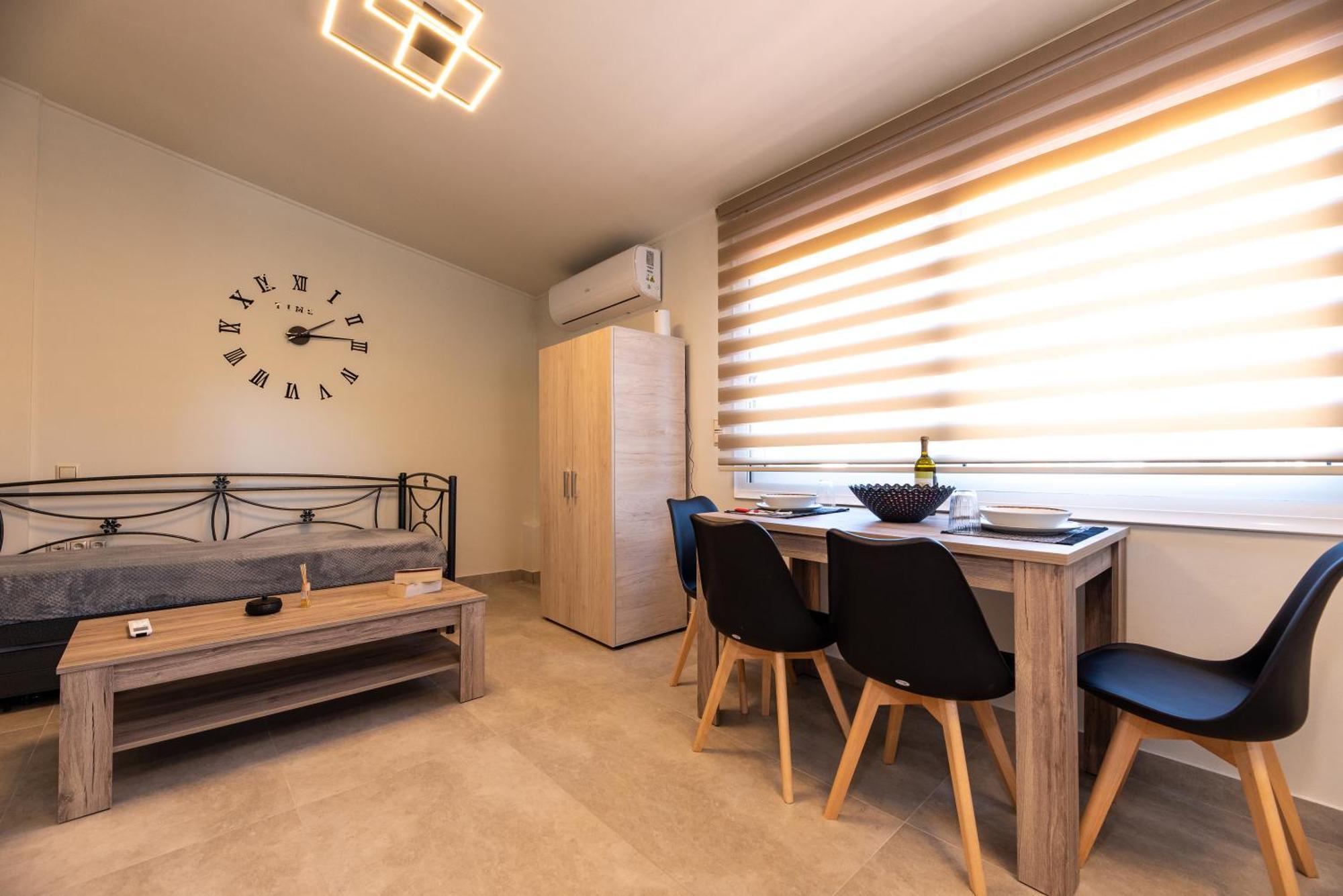 Demi'S Apartments Near Athen'S Airport Артемида Екстериор снимка