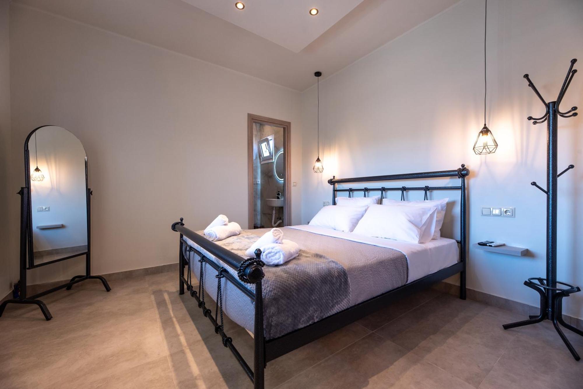 Demi'S Apartments Near Athen'S Airport Артемида Екстериор снимка